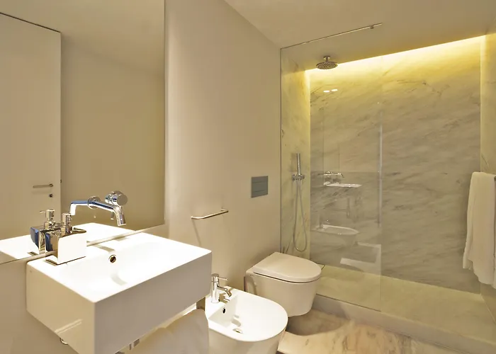 Five Stars 8 Building 4*