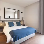 Five Stars 8 Building Hotel