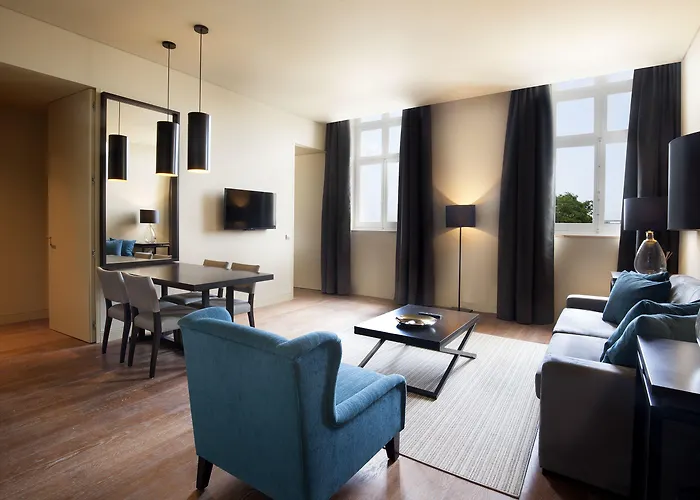 Five Stars 8 Building Otel