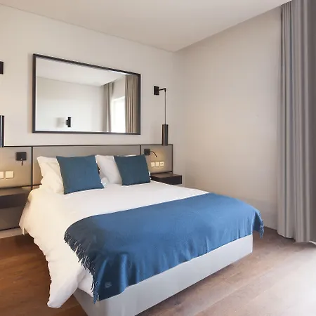 Five Stars 8 Building ホテル